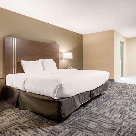 Quality Inn & Conference Centre Orillia Buitenkant foto